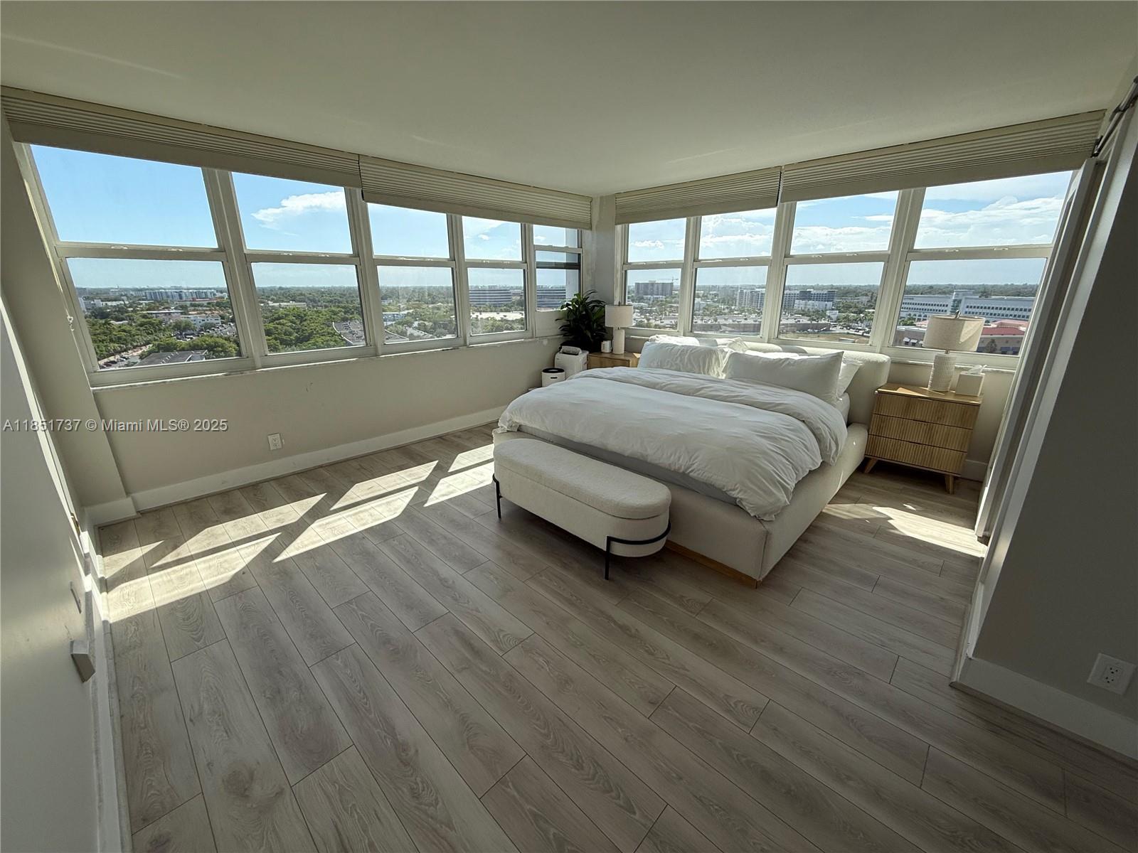 BAYVIEW TOWERS CONDO SOUT - Residential