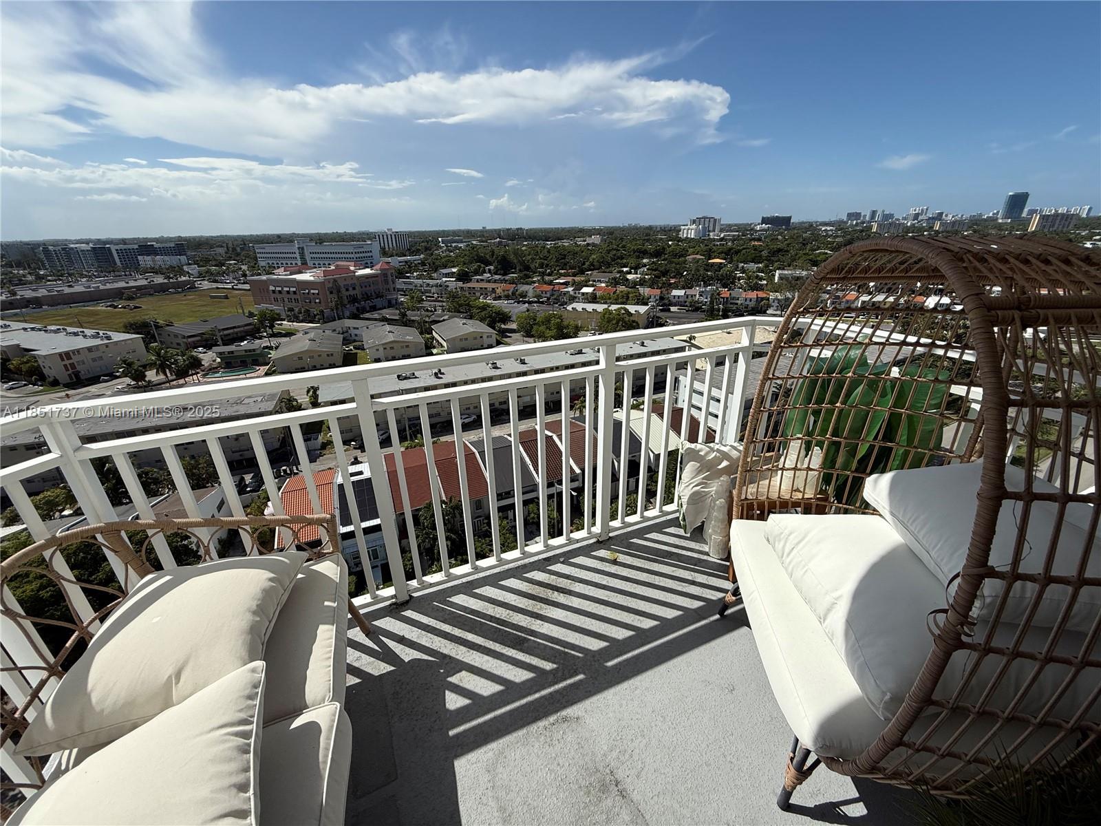 BAYVIEW TOWERS CONDO SOUT - Residential
