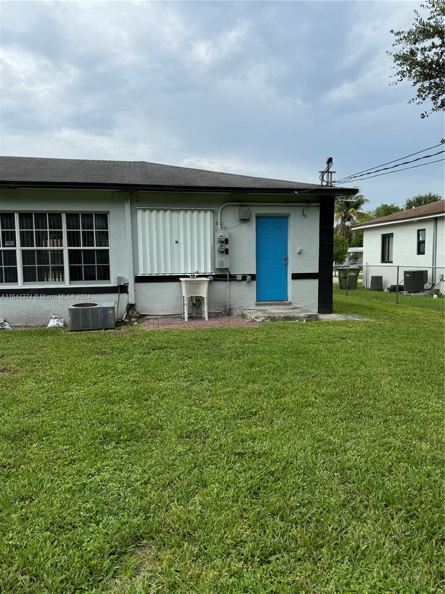 RICHARDS MANORS - Residential Lease