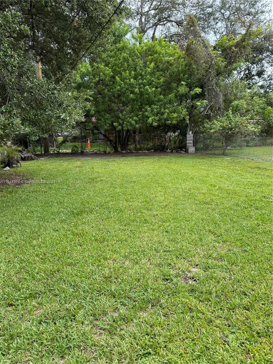 RICHARDS MANORS - Residential Lease