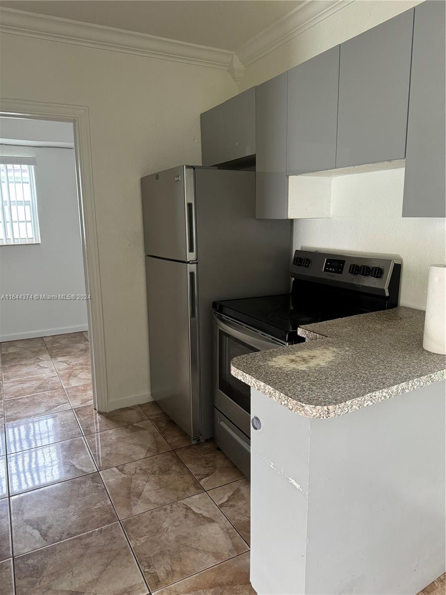 RICHARDS MANORS - Residential Lease