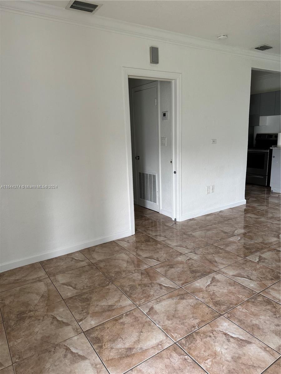 RICHARDS MANORS - Residential Lease