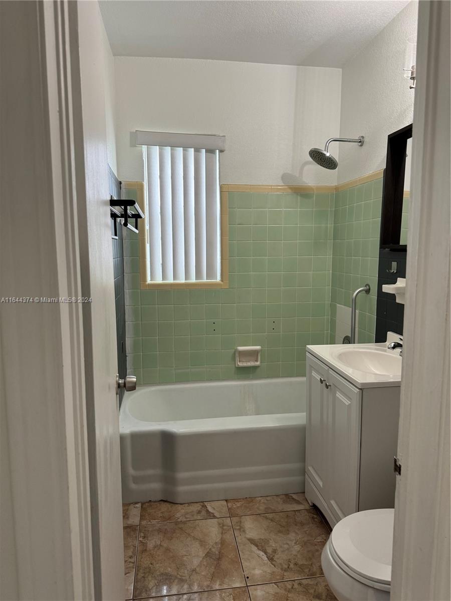 RICHARDS MANORS - Residential Lease