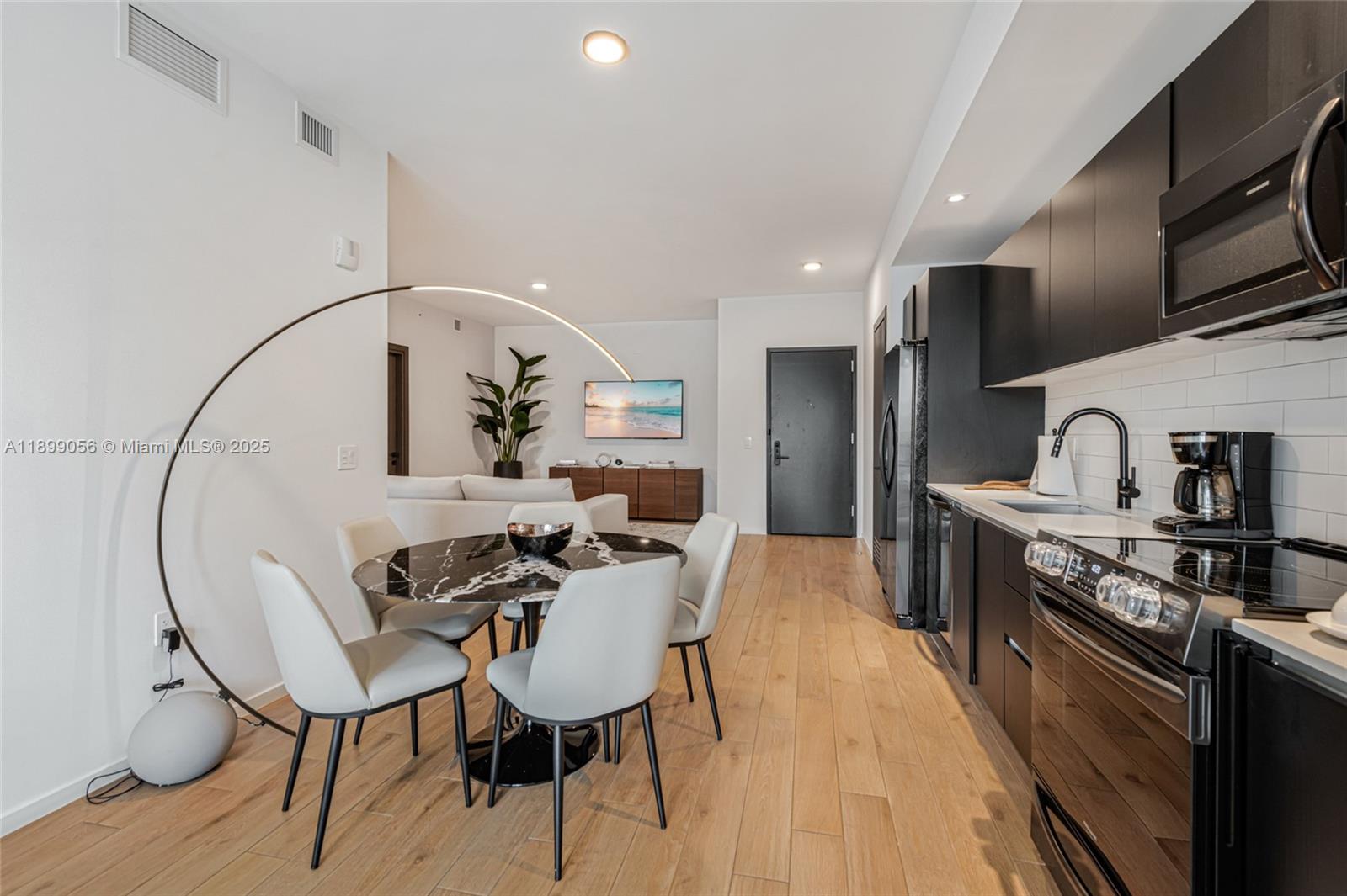 MAP OF MIAMI DADE CO. FL. - Residential Lease