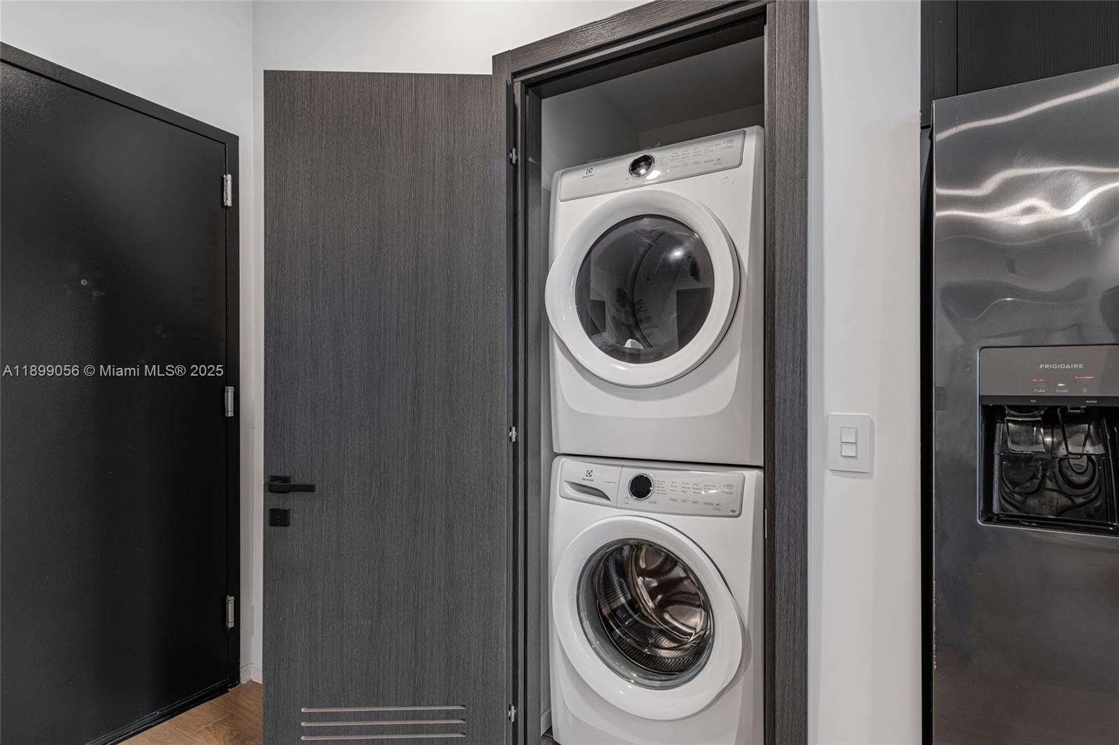 MAP OF MIAMI DADE CO. FL. - Residential Lease