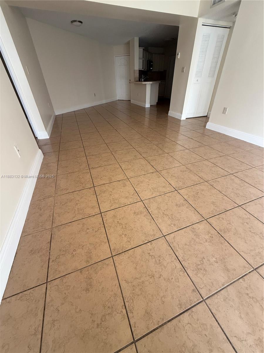 MEDITERRANEAN VILLAS COND - Residential Lease