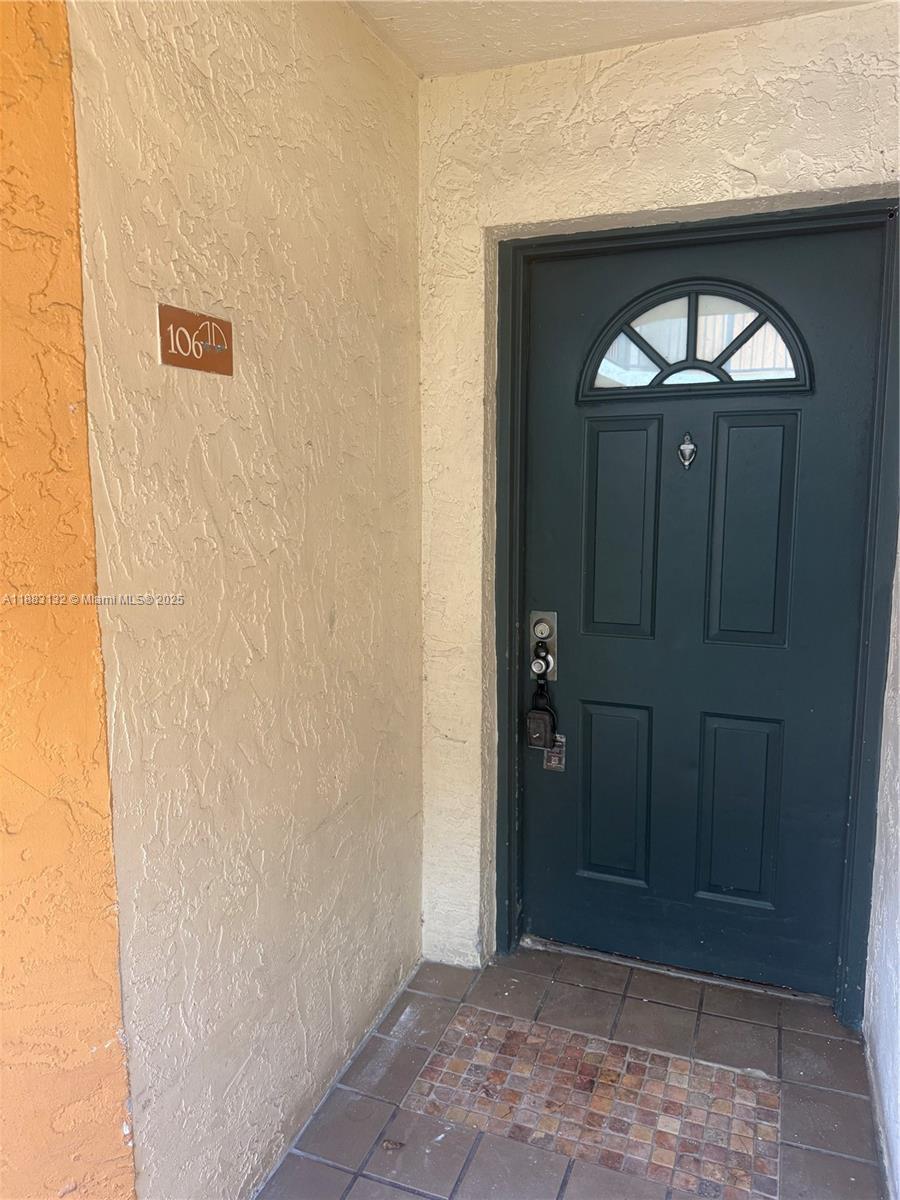 MEDITERRANEAN VILLAS COND - Residential Lease