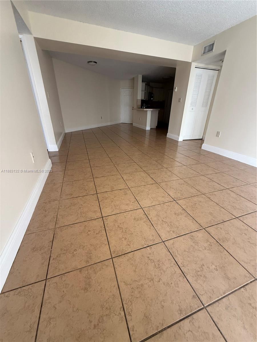 MEDITERRANEAN VILLAS COND - Residential Lease