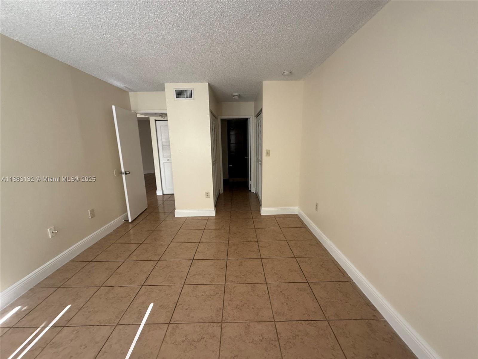 MEDITERRANEAN VILLAS COND - Residential Lease
