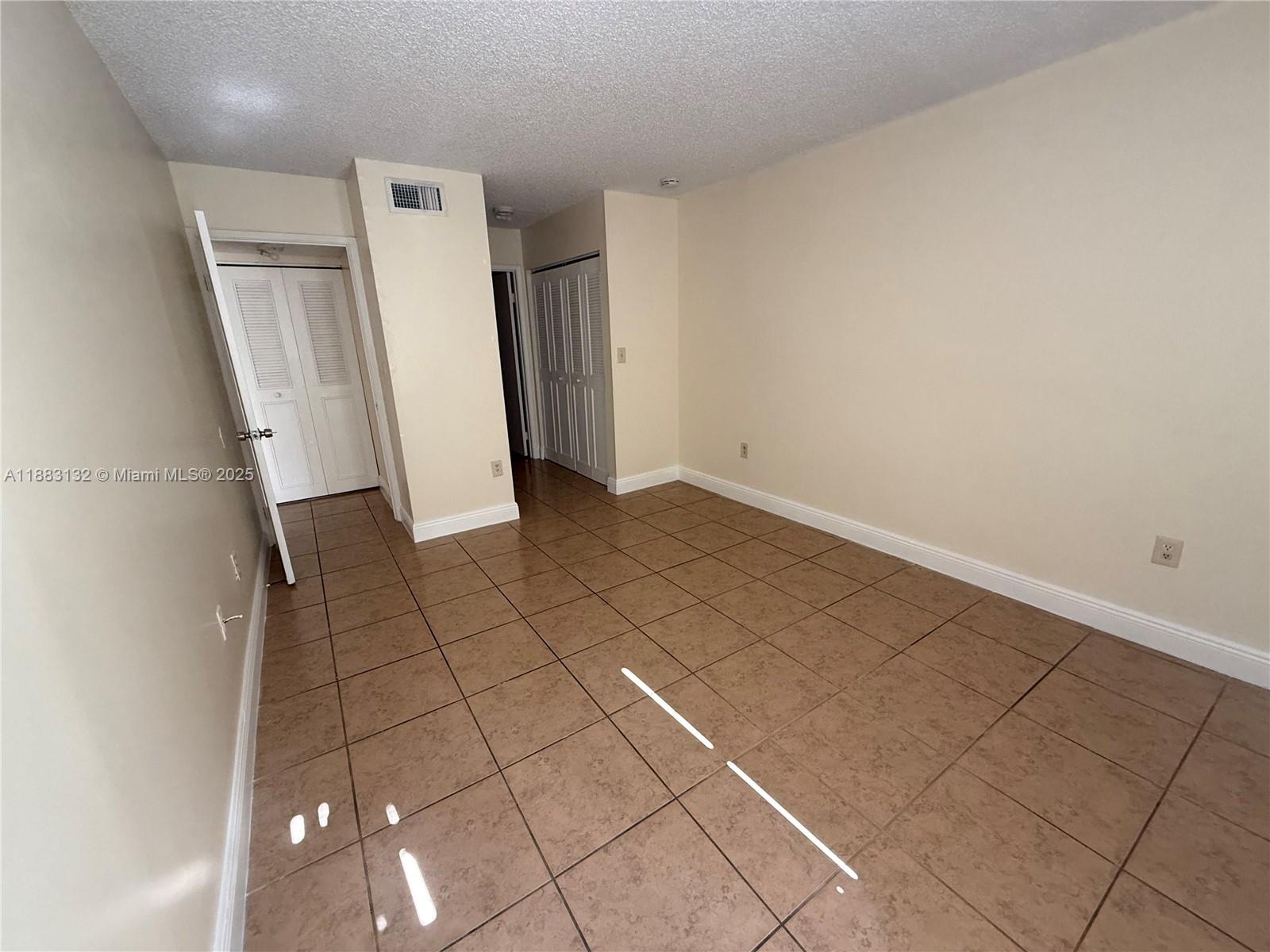 MEDITERRANEAN VILLAS COND - Residential Lease