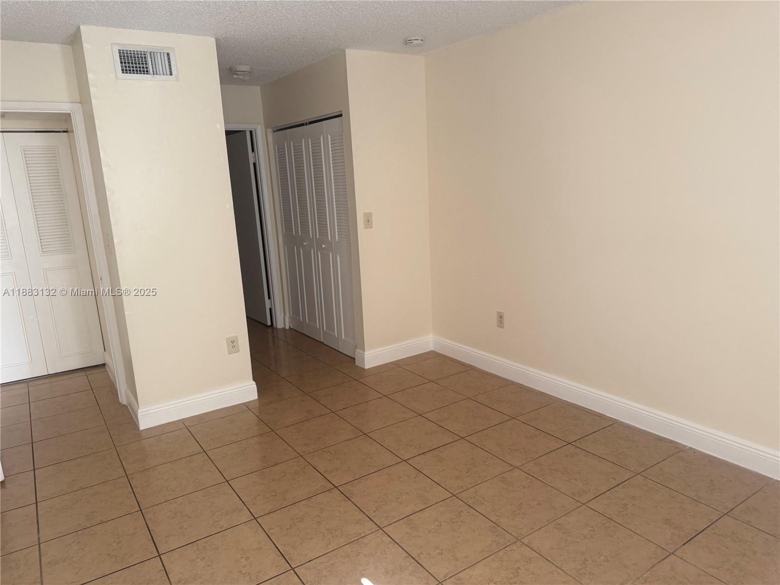 MEDITERRANEAN VILLAS COND - Residential Lease