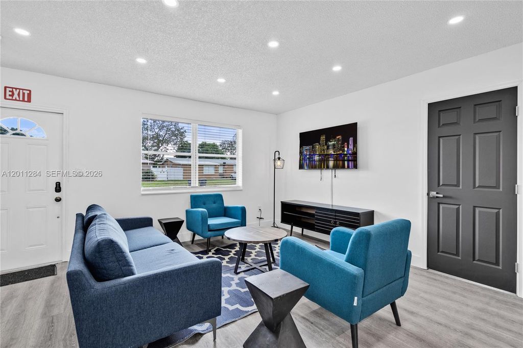 Photo of 7471 Hope St, Hollywood, FL 33024 (MLS # A12011284)