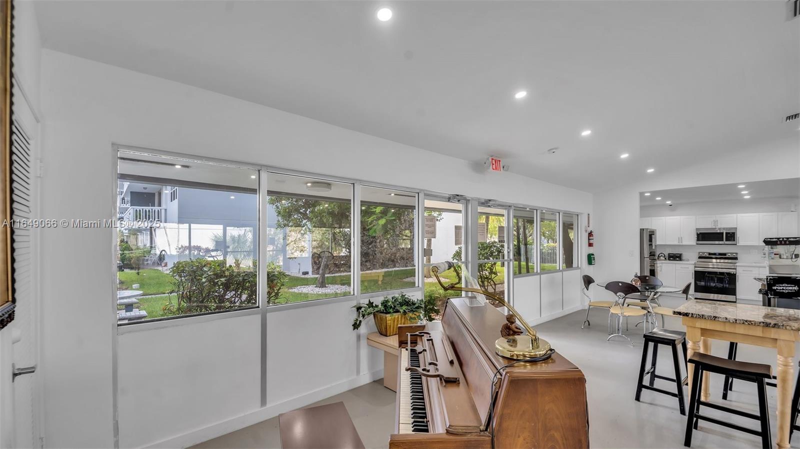 MEADOWBROOK CONDO APTS BL - Residential