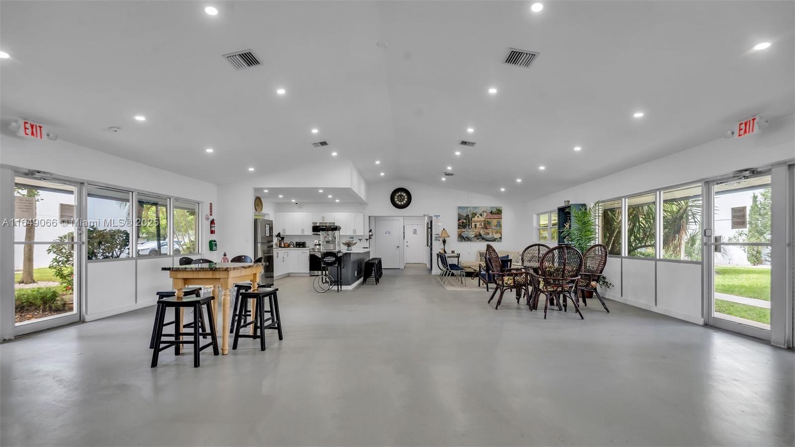 MEADOWBROOK CONDO APTS BL - Residential