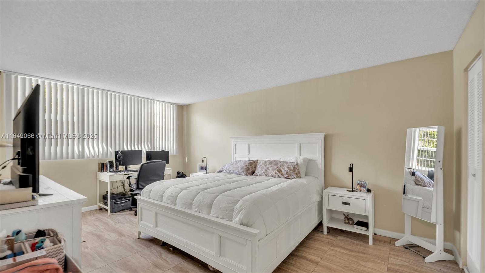 MEADOWBROOK CONDO APTS BL - Residential