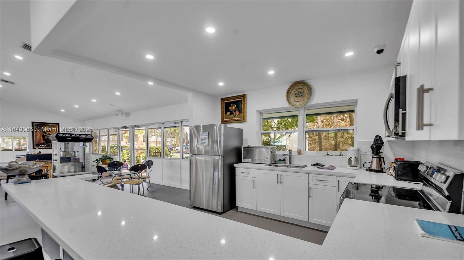 MEADOWBROOK CONDO APTS BL - Residential