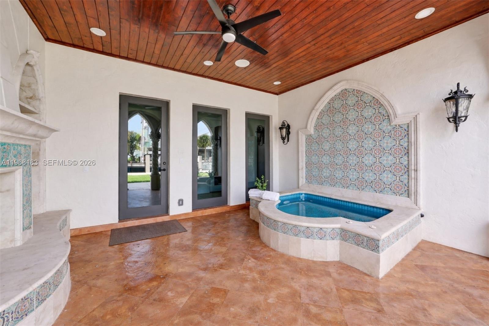 CORAL ISLES - Residential