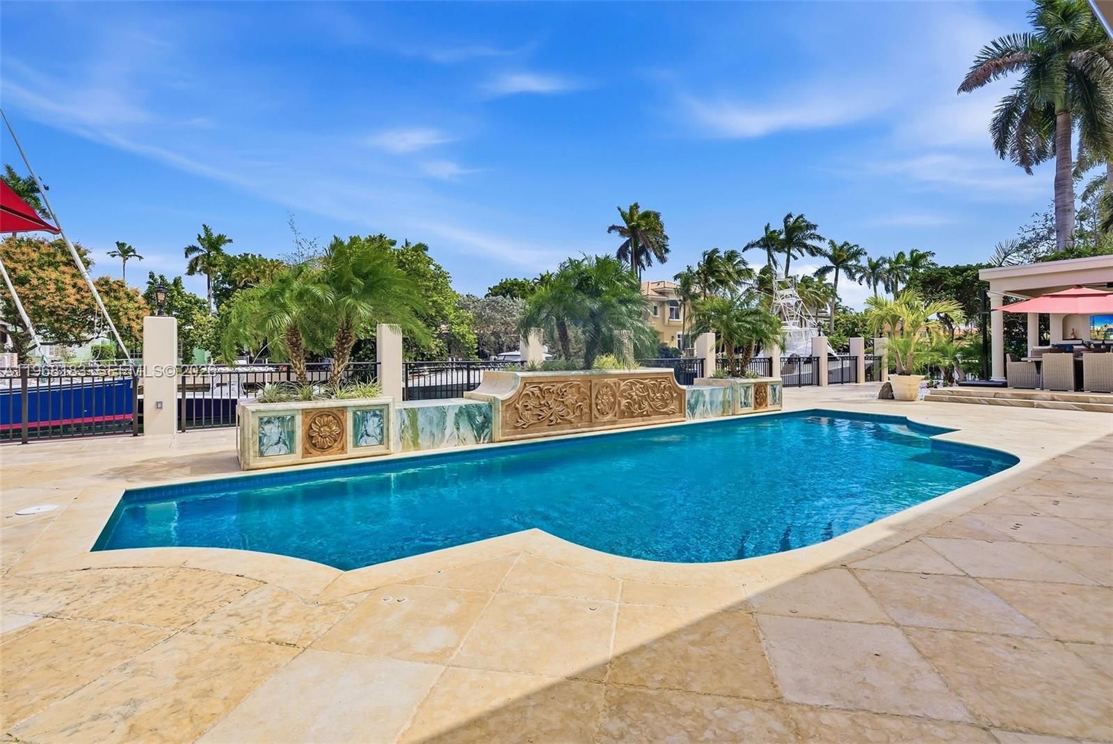 CORAL ISLES - Residential