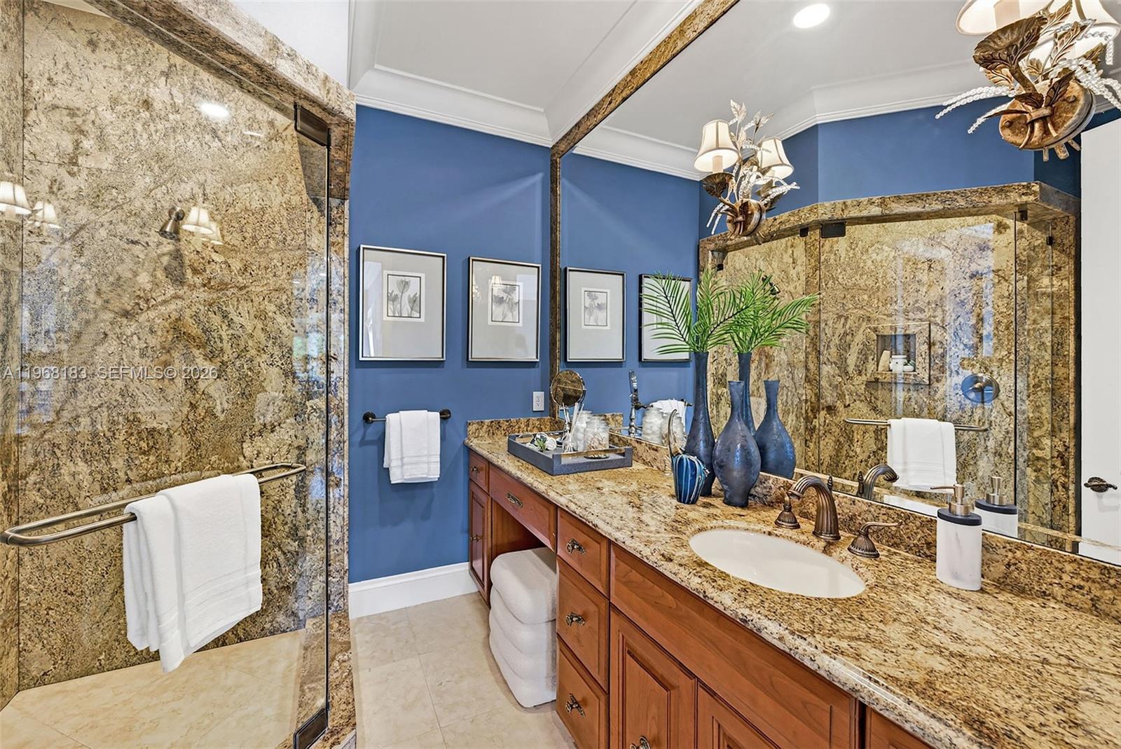 CORAL ISLES - Residential