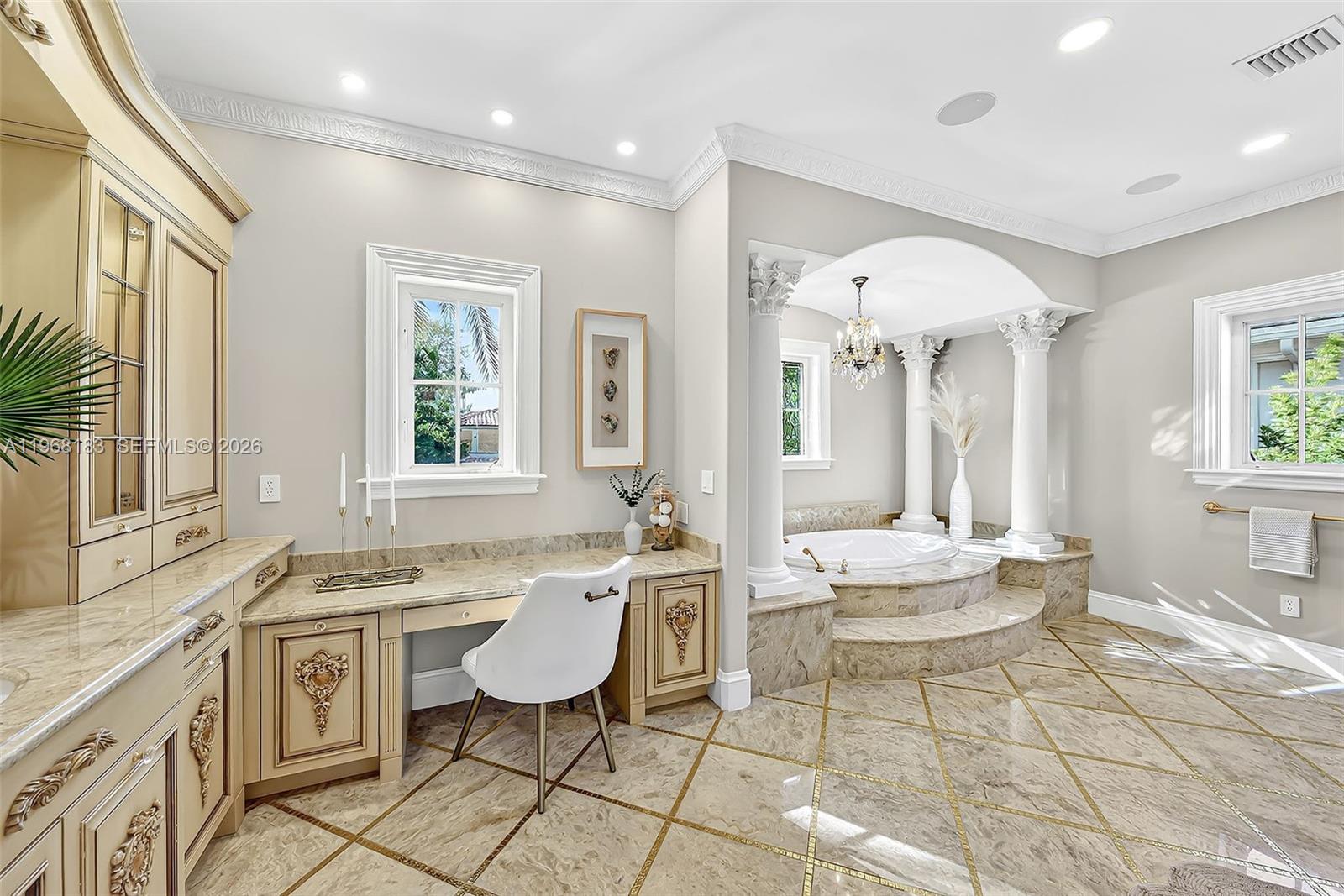 CORAL ISLES - Residential