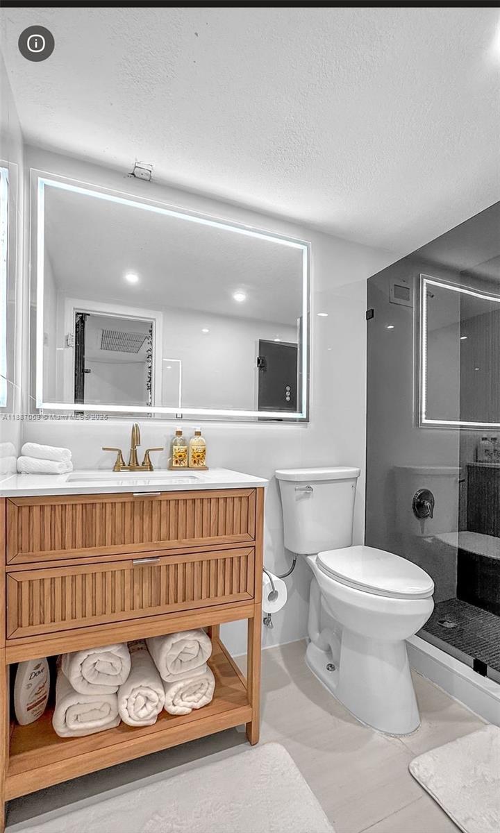 THE AVENTURA BEACH CLUB C - Residential