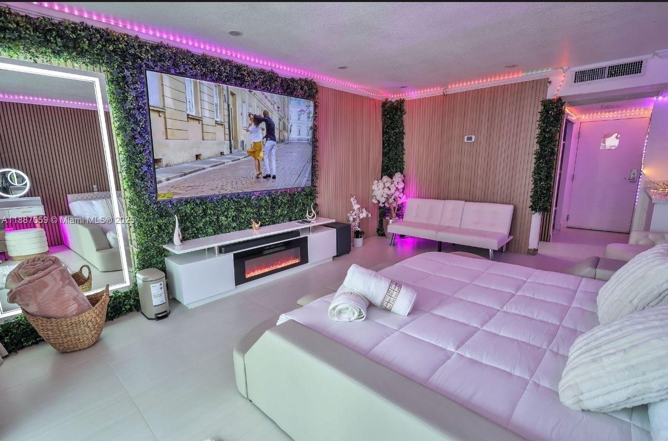 THE AVENTURA BEACH CLUB C - Residential