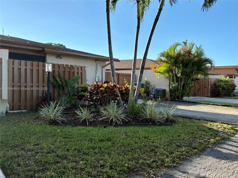 Photo of 2050 SW 24th Circle, Boynton Beach, FL 33426 (MLS # A11908409)