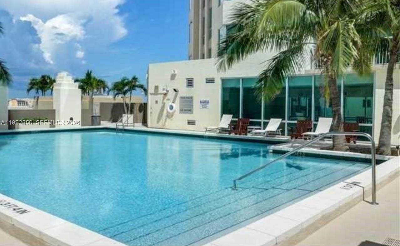 METROPOLIS II AT DADELAND - Residential