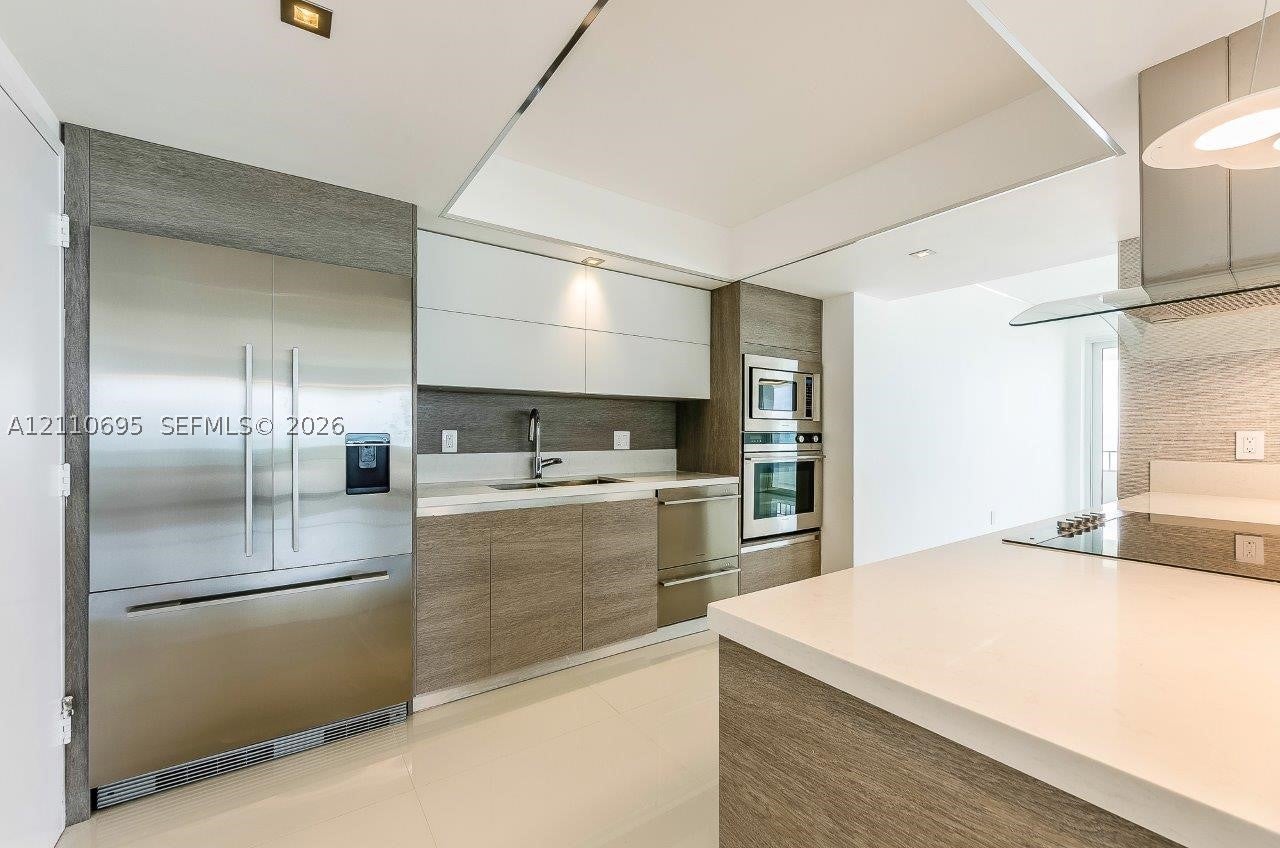 177 Ocean Lane Dr 501