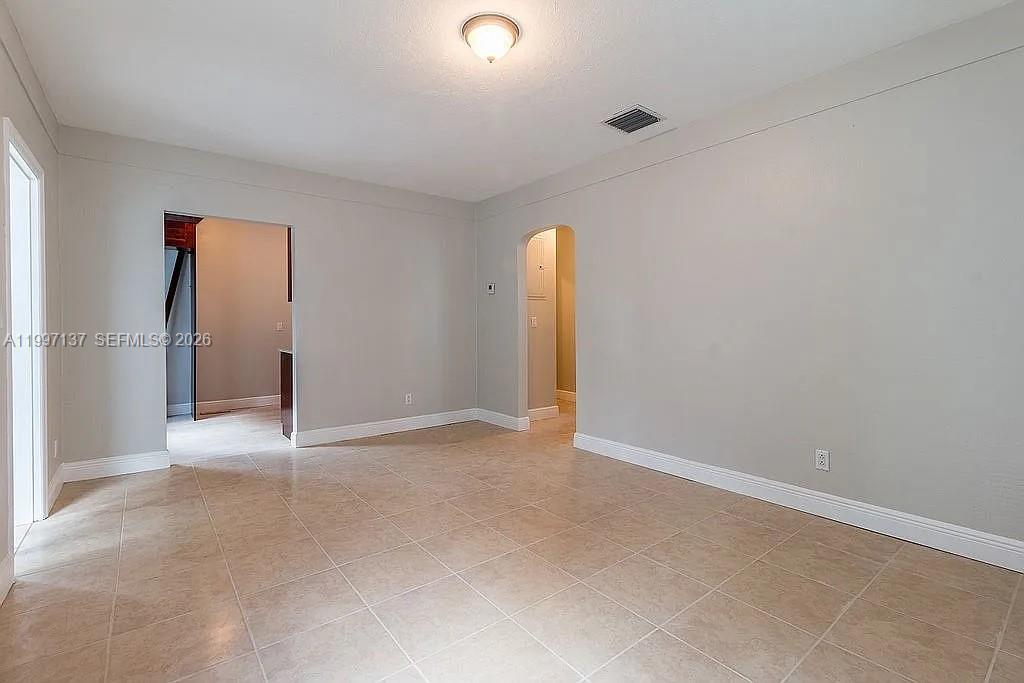 DIXIE HIGHWAY TRACK - Residential