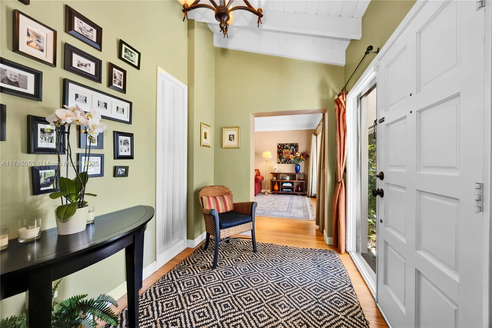 Coral Gables, Florida 33146, United States, 4 Bedrooms Bedrooms, ,3 BathroomsBathrooms,Residential,Active,88911