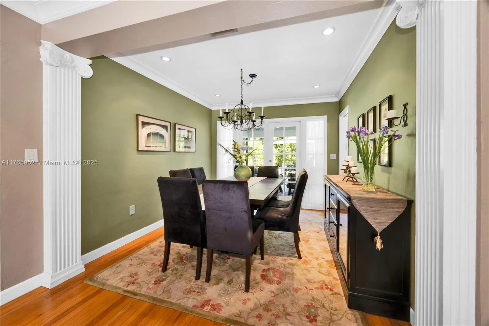 Coral Gables, Florida 33146, United States, 4 Bedrooms Bedrooms, ,3 BathroomsBathrooms,Residential,Active,88911