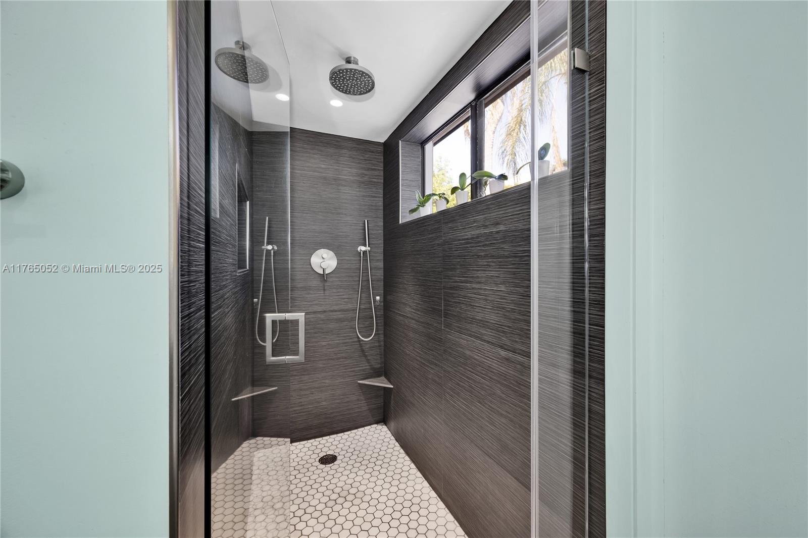 UNIVERSITY ESTATES - Residential