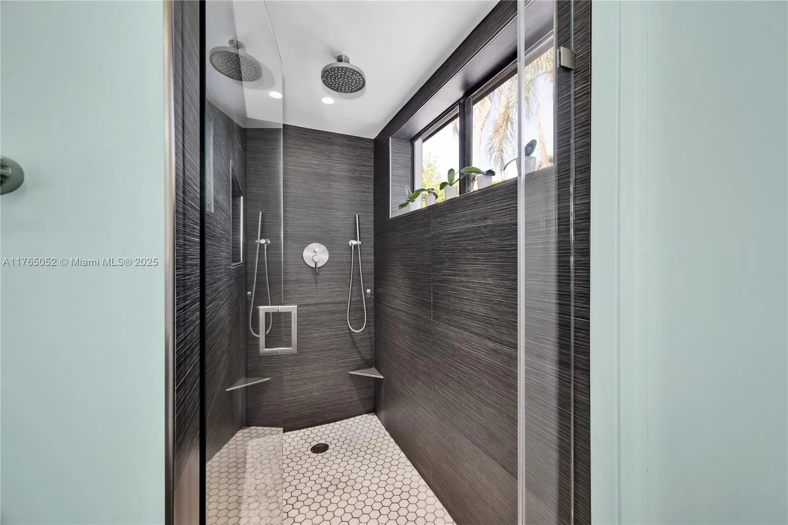 Coral Gables, Florida 33146, United States, 4 Bedrooms Bedrooms, ,3 BathroomsBathrooms,Residential,Active,88911