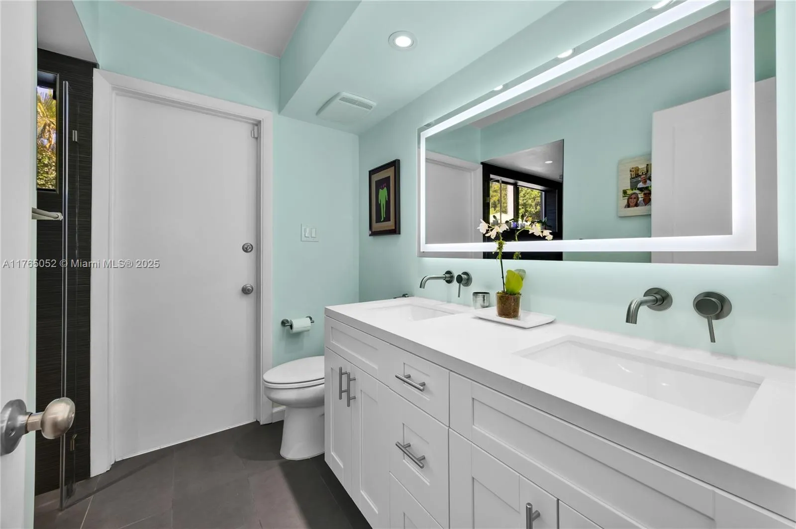 Coral Gables, Florida 33146, United States, 4 Bedrooms Bedrooms, ,3 BathroomsBathrooms,Residential,Active,88911