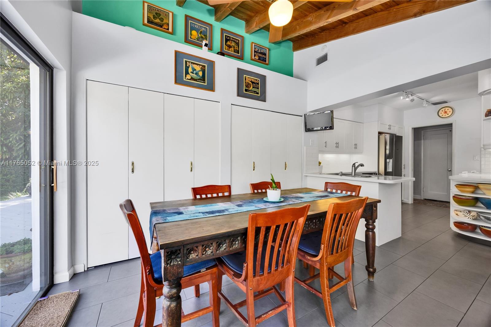 UNIVERSITY ESTATES - Residential