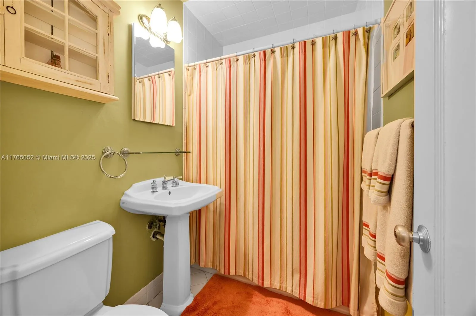 Coral Gables, Florida 33146, United States, 4 Bedrooms Bedrooms, ,3 BathroomsBathrooms,Residential,Active,88911