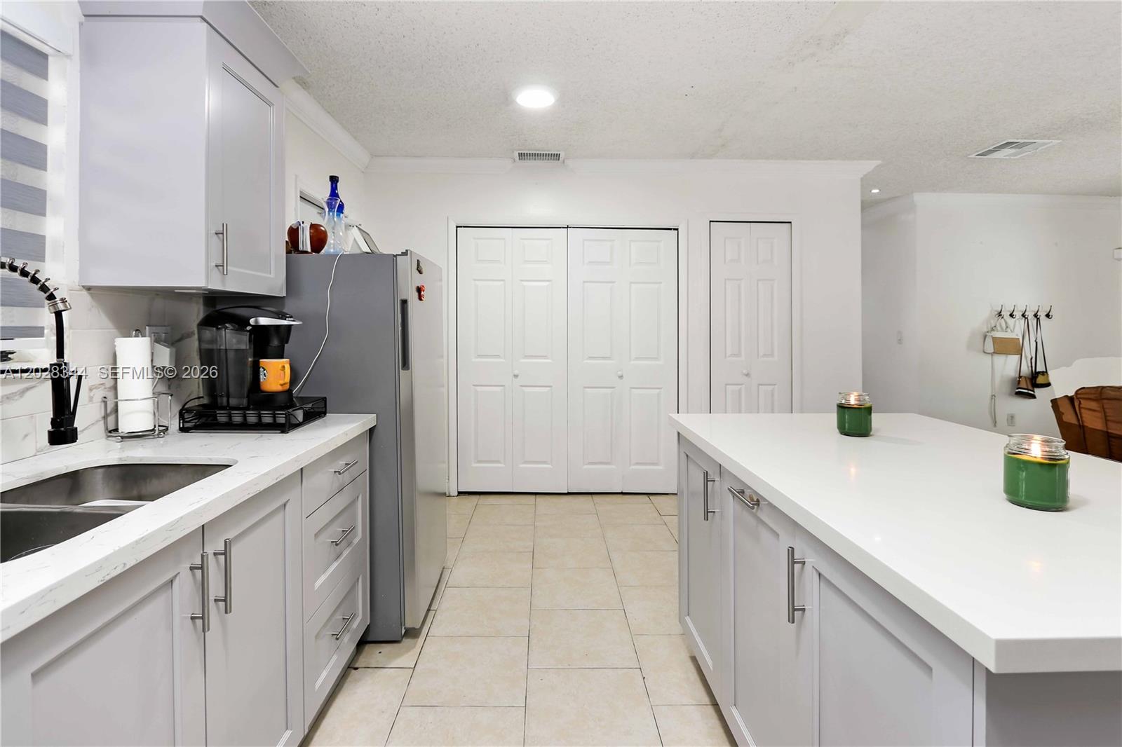 S MIAMI HEIGHTS ADDN B - Residential