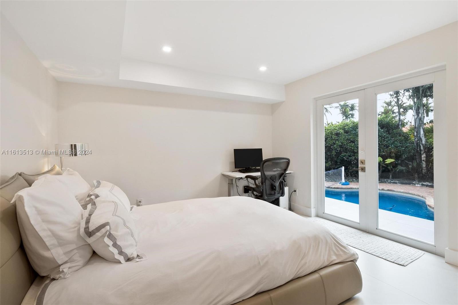 BAY HARBOR ISLAND - Residential