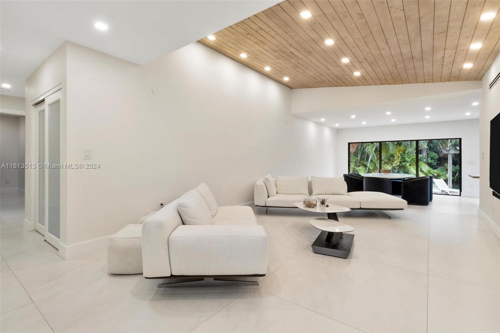 BAY HARBOR ISLAND - Residential