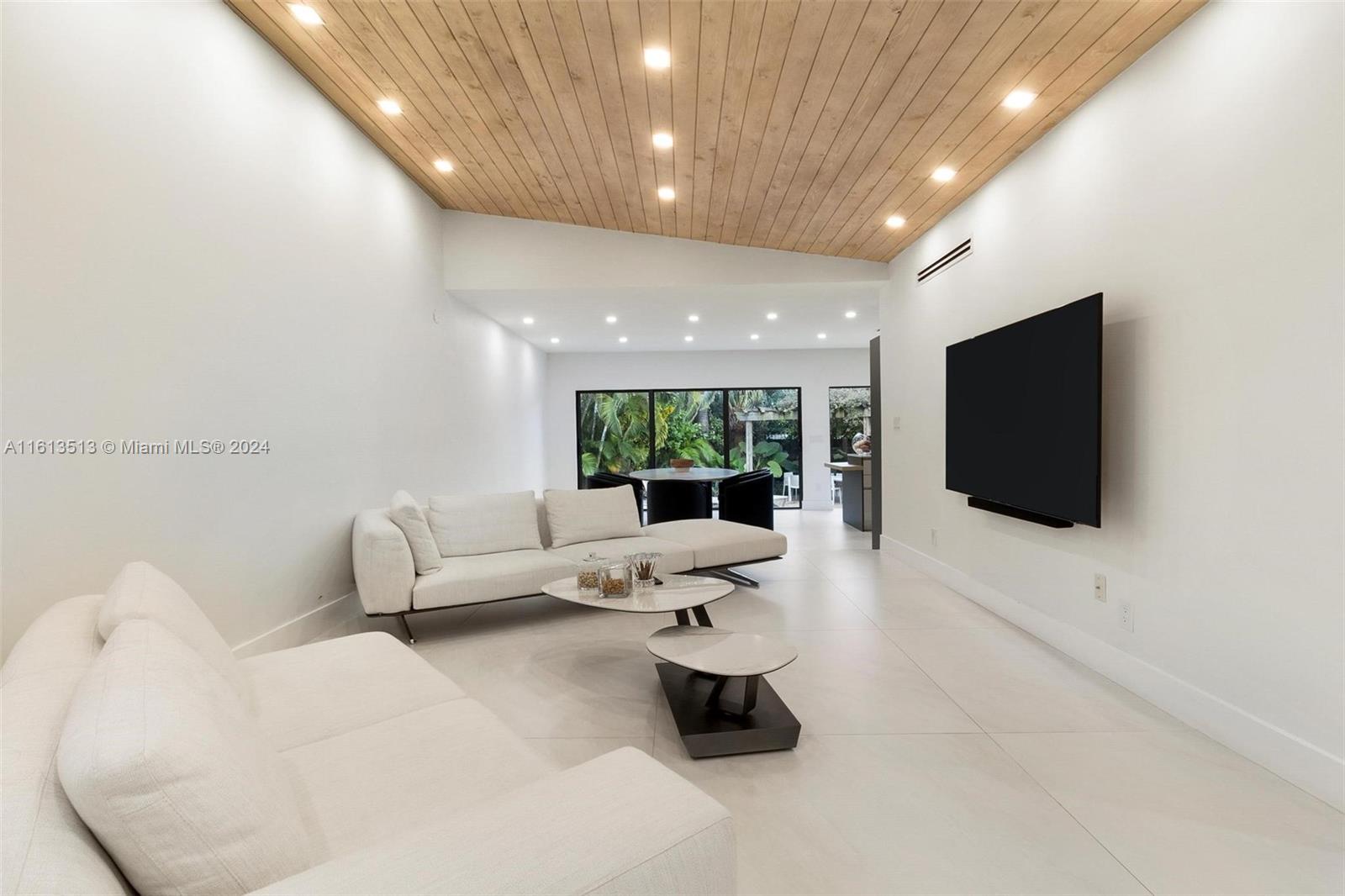 BAY HARBOR ISLAND - Residential