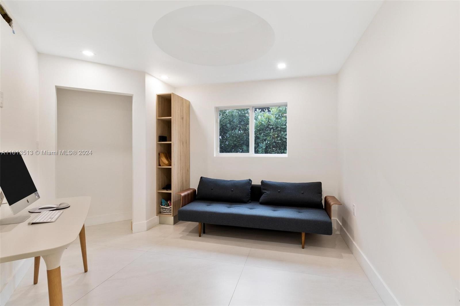 BAY HARBOR ISLAND - Residential