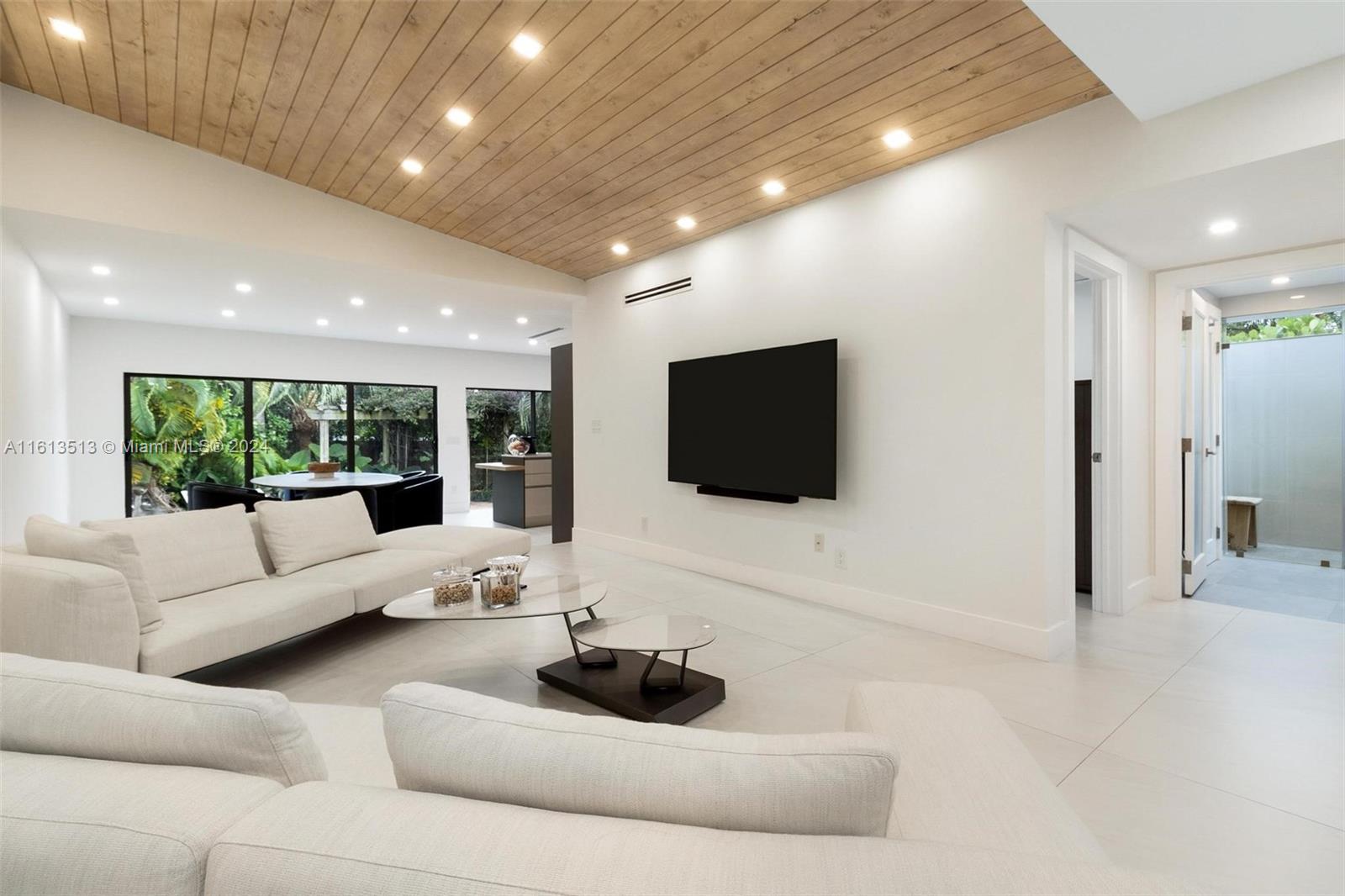 BAY HARBOR ISLAND - Residential