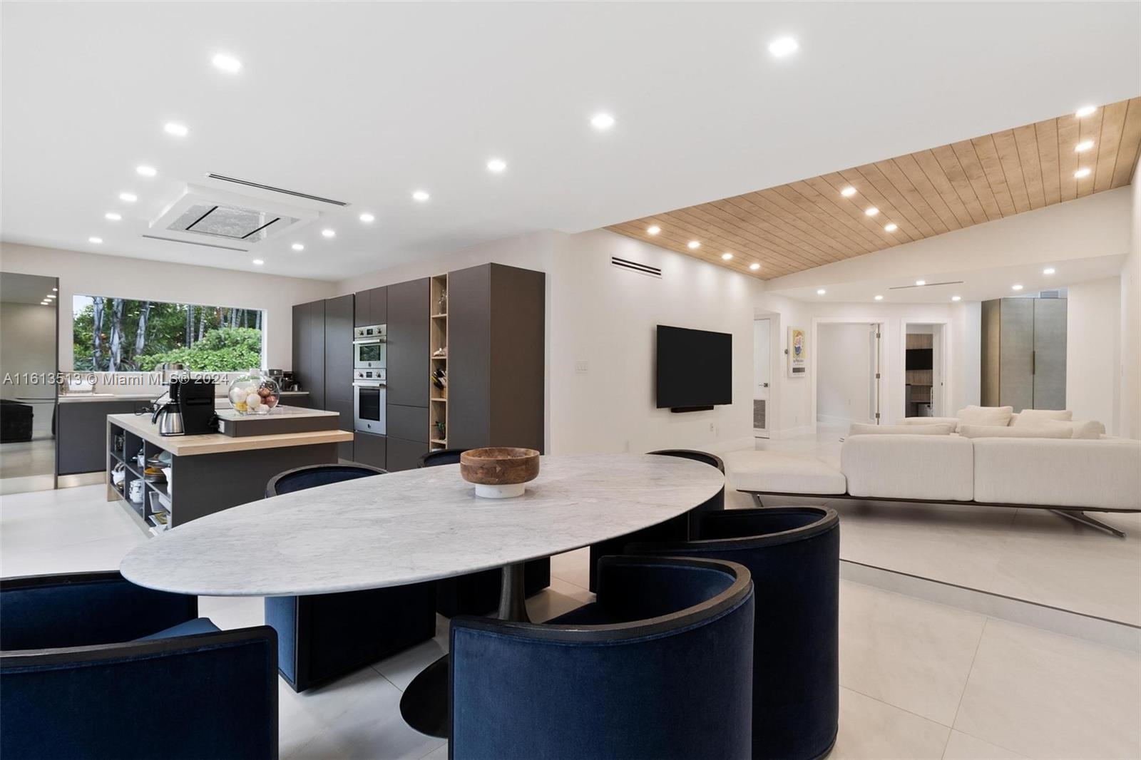 BAY HARBOR ISLAND - Residential