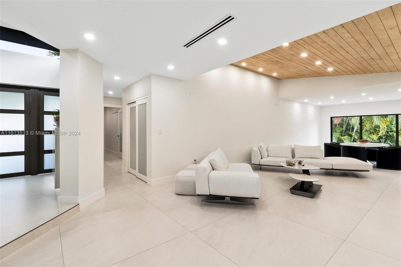 BAY HARBOR ISLAND - Residential