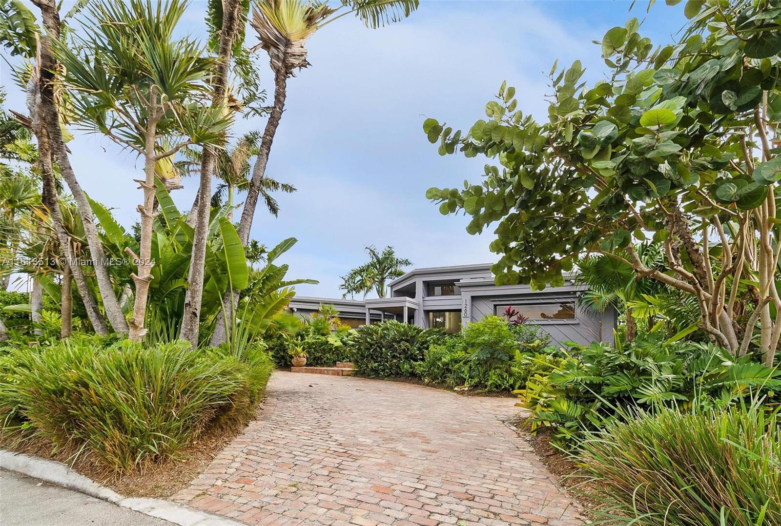 BAY HARBOR ISLAND - Residential