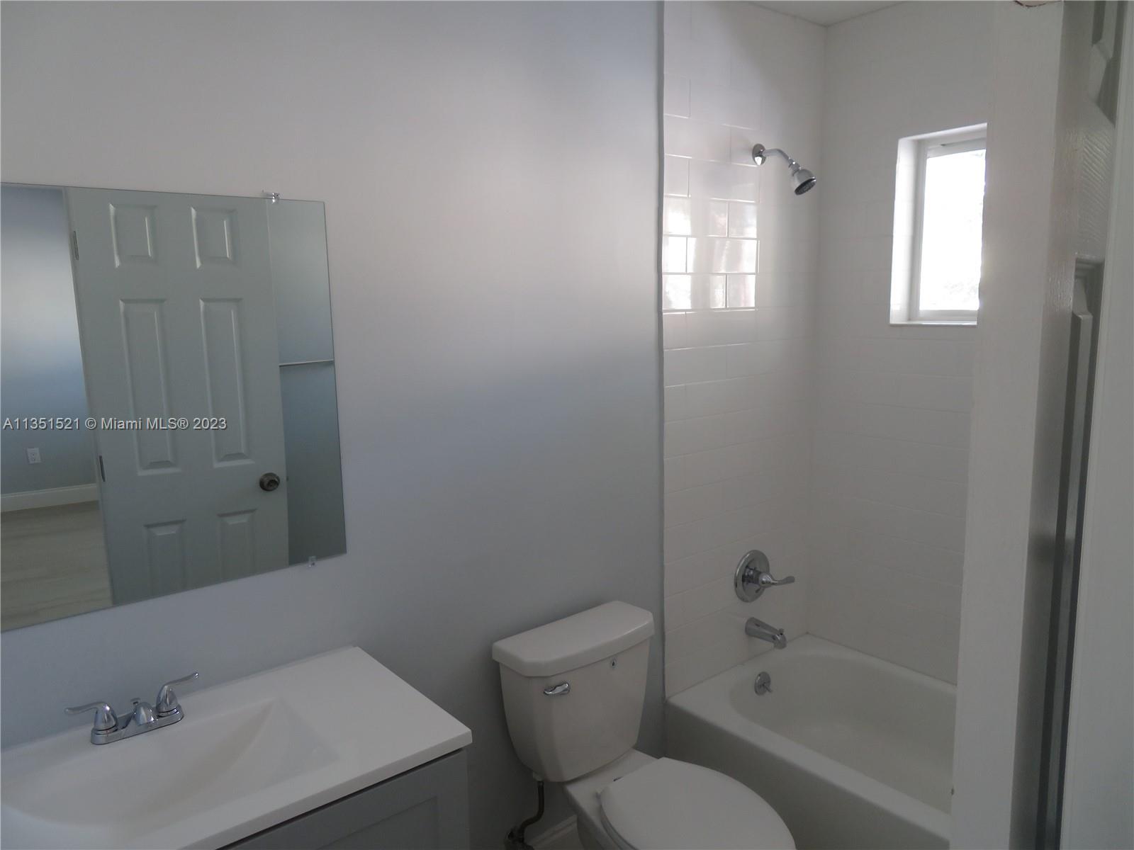 TOWNHOUSES BY AL BESADE J - Residential