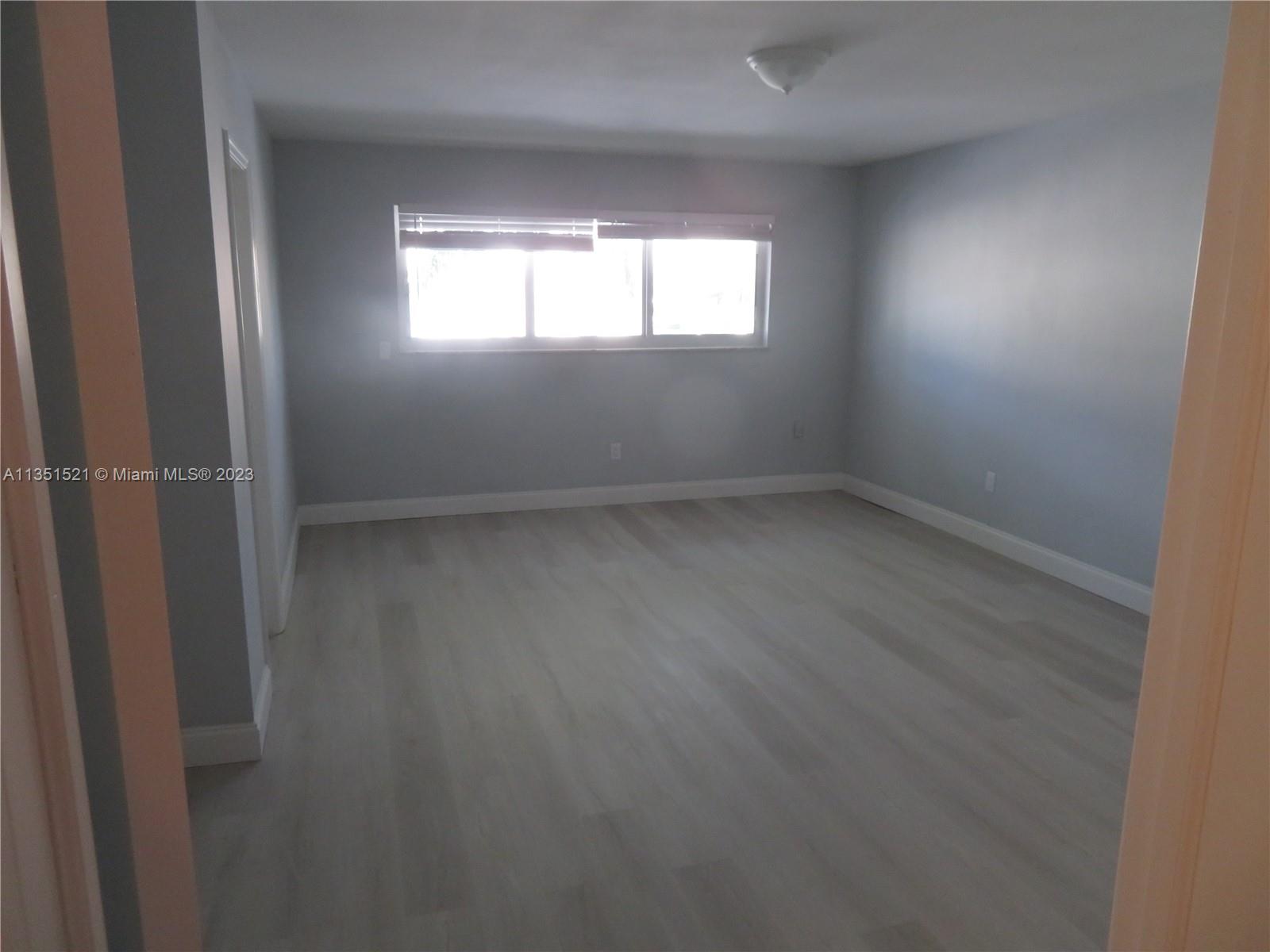 TOWNHOUSES BY AL BESADE J - Residential