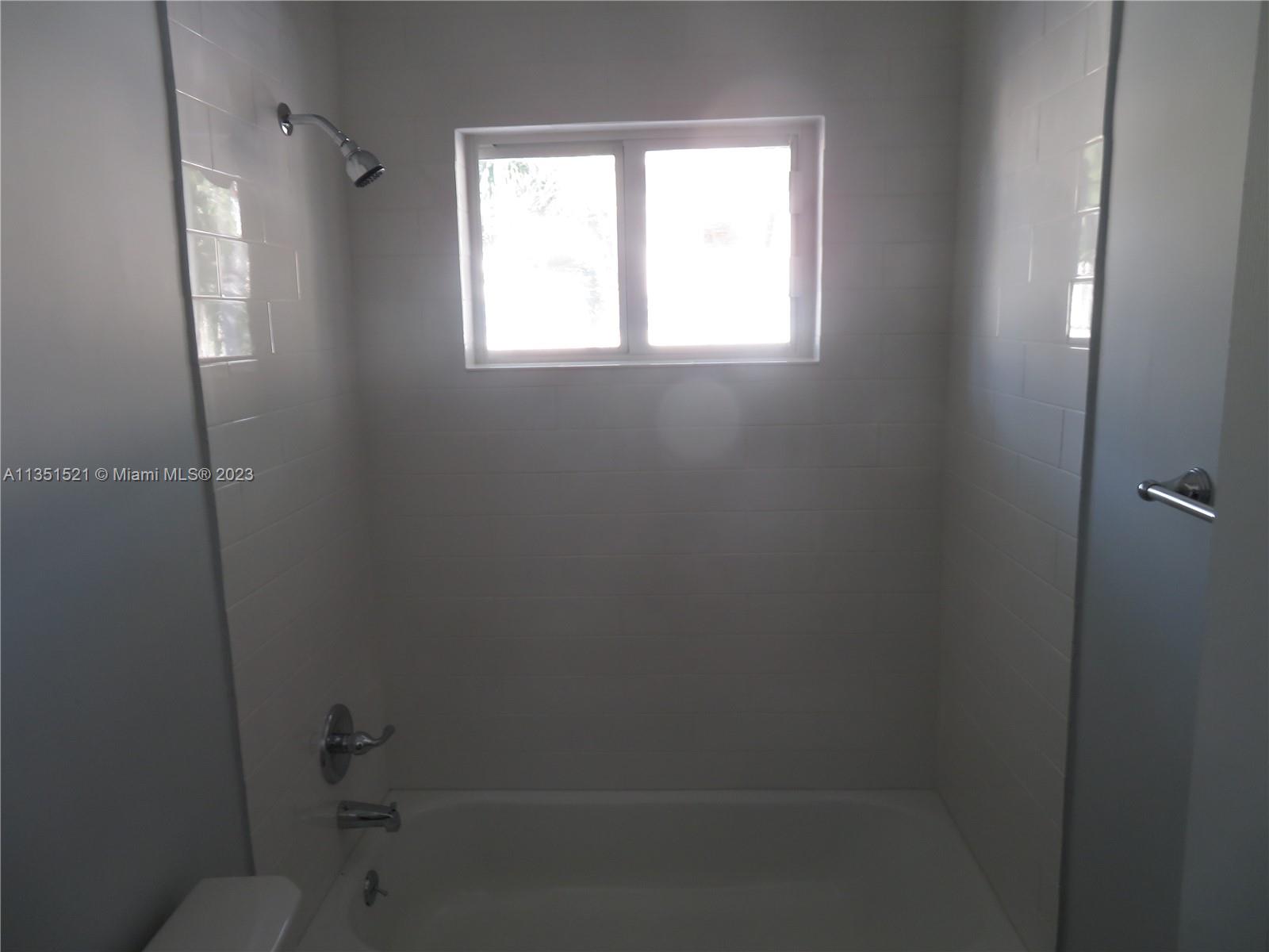 TOWNHOUSES BY AL BESADE J - Residential