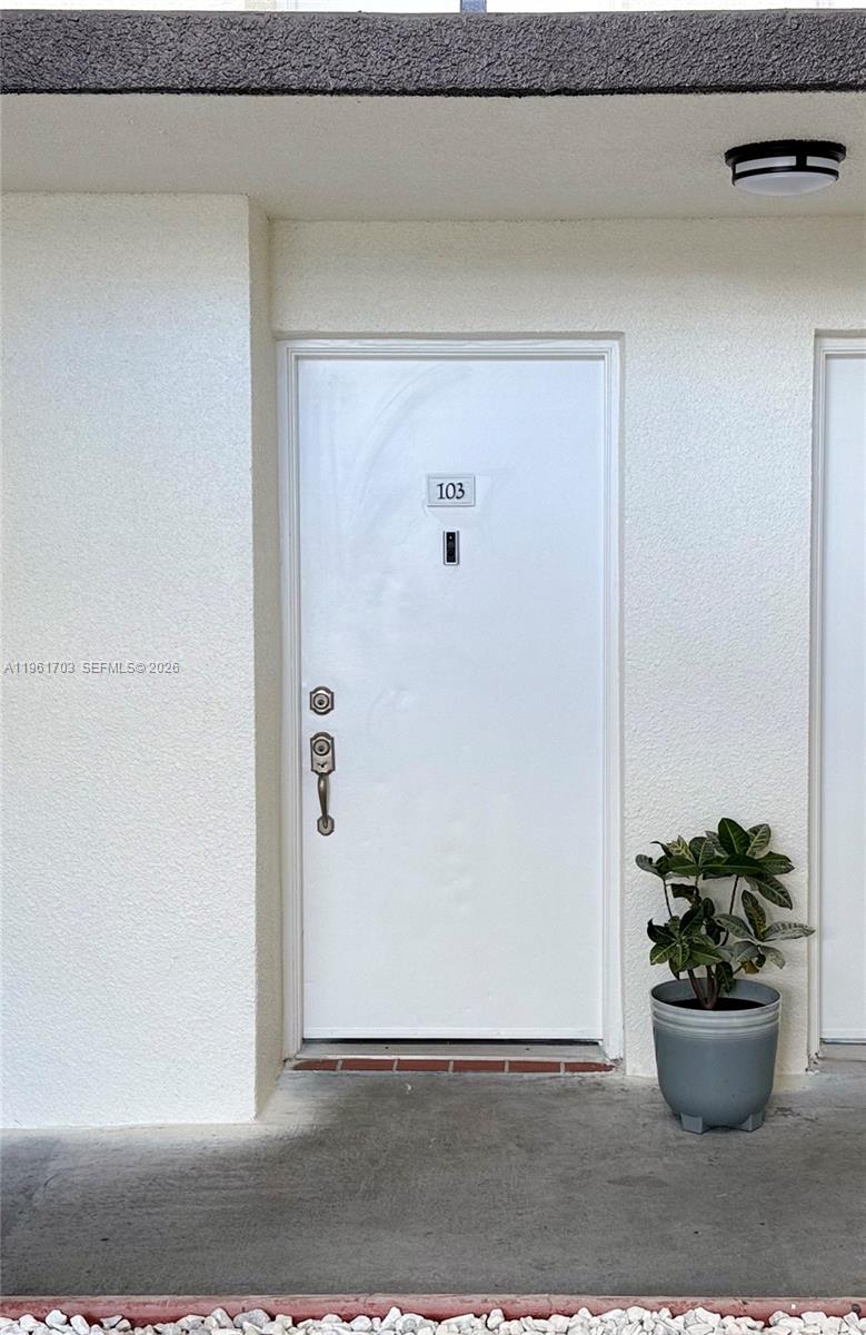 SOLEIL AT FONTAINEBLEAU C - Residential Lease